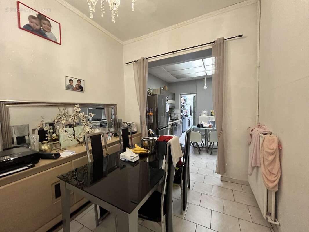 Maison 83 m² à Roubaix  - photo 2