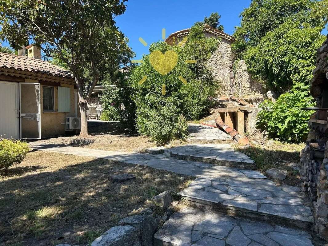 BARGEMON : Belle villa à pied du village avec piscine - photo 21