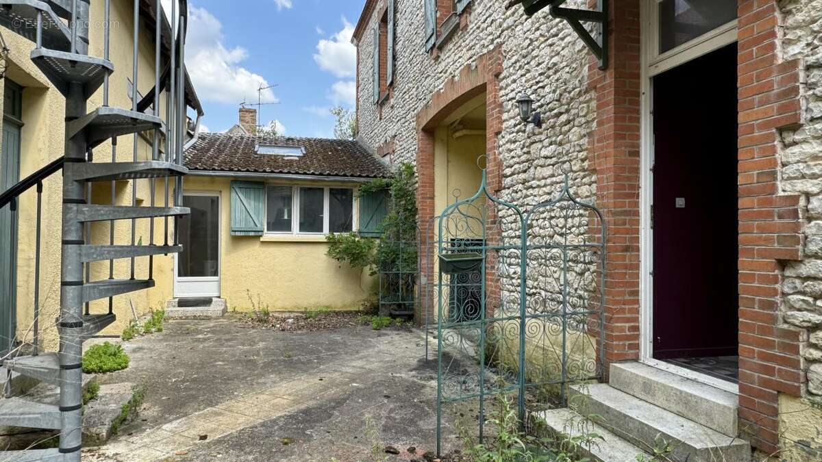 Maison à BARVILLE-EN-GATINAIS