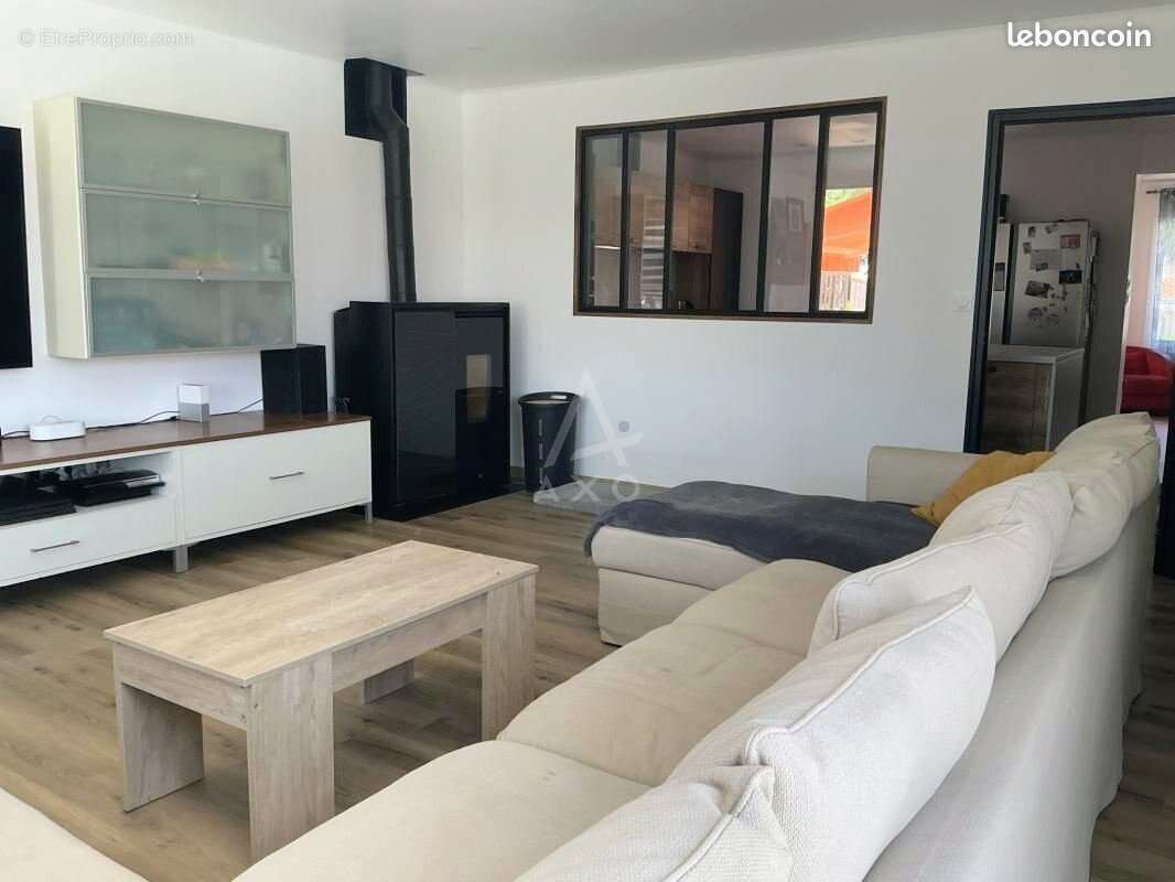 Maison à LES HERBIERS