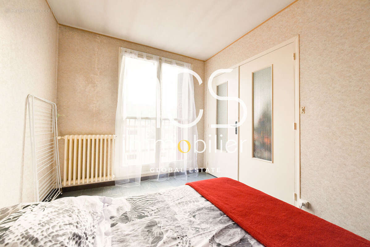 Achat Vente Appartement 4 pièce(s) 70 m2 CHATEAUNEUF-LES-MARTIGUES - photo 5