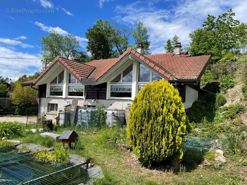Maison à PERRIGNIER