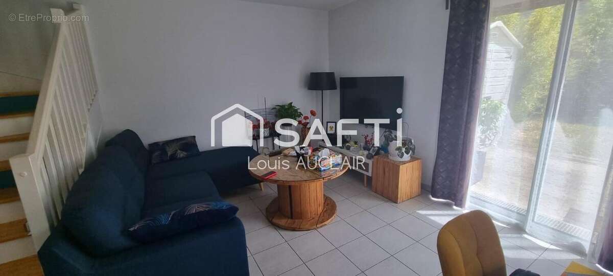 Maison 88 m² à La Salvetat-Saint-Gilles  - photo 3