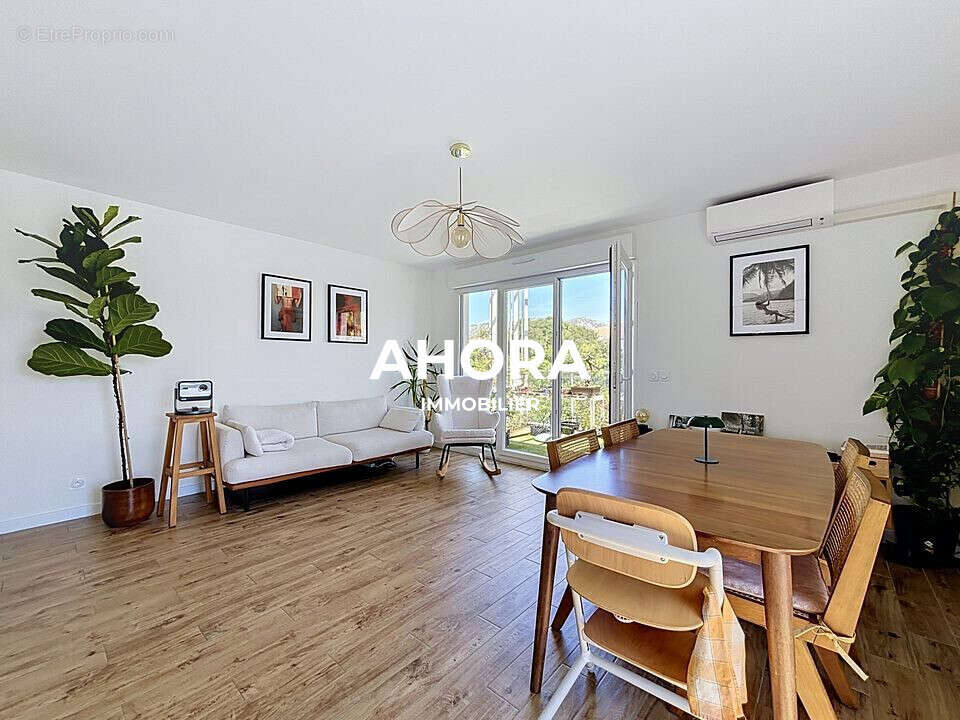 Appartement à MARSEILLE-9E