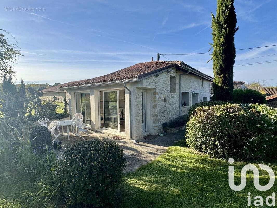 Photo 1 - Maison à BESSAC