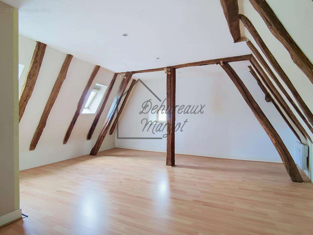 Appartement à SAINT-CYR-SUR-LOIRE