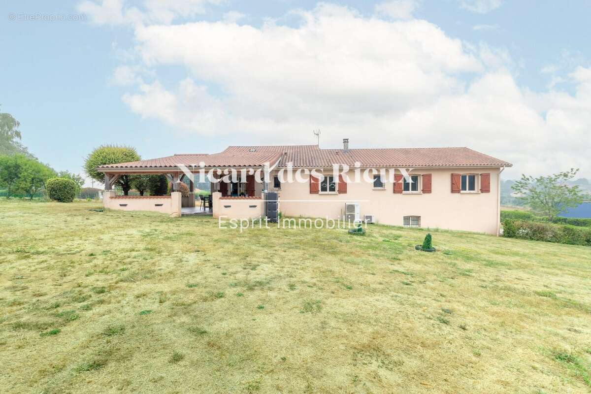 Maison 195 m² à Eybouleuf  - photo 2