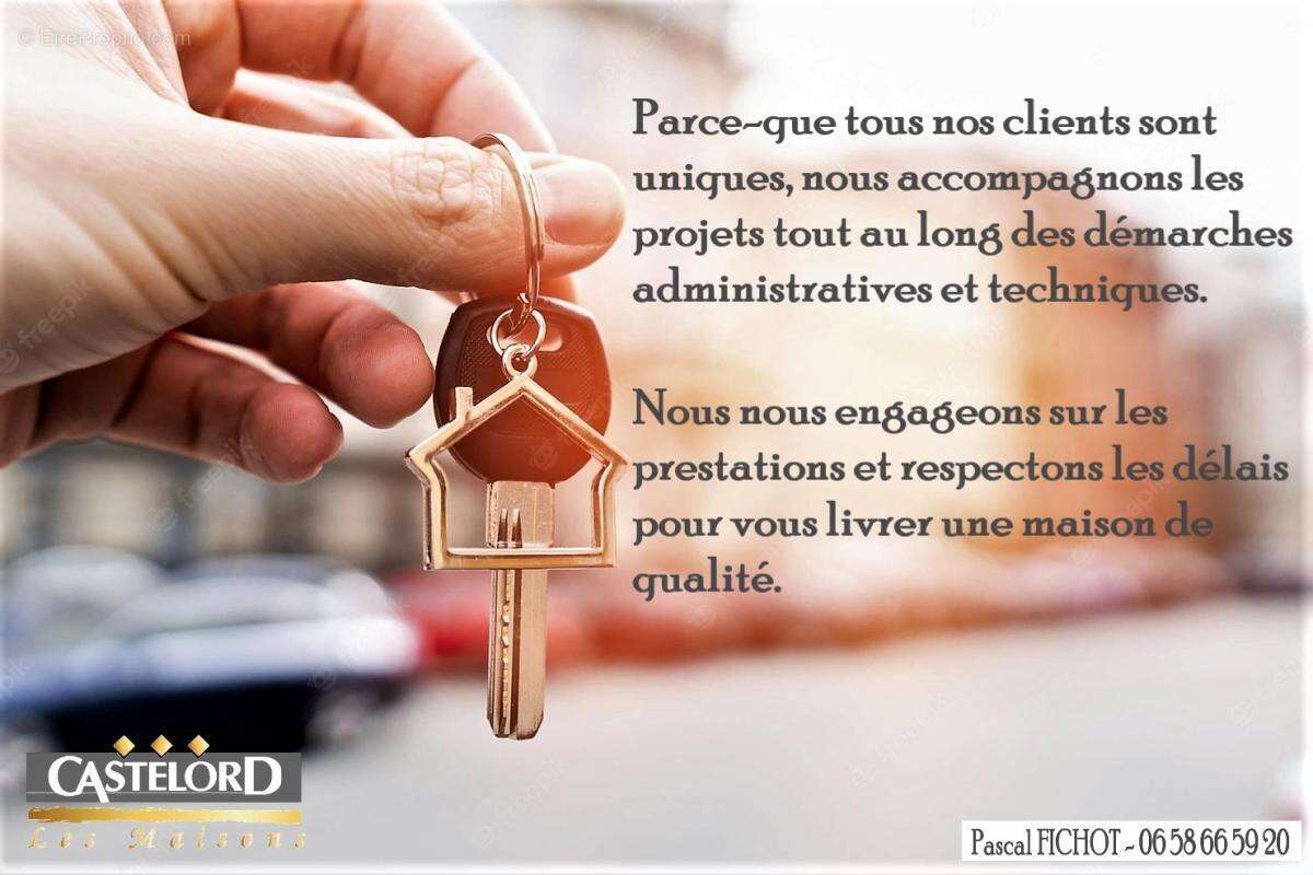 Terrain à CLAYE-SOUILLY