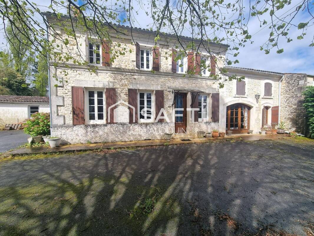 Photo 1 - Maison à BURIE