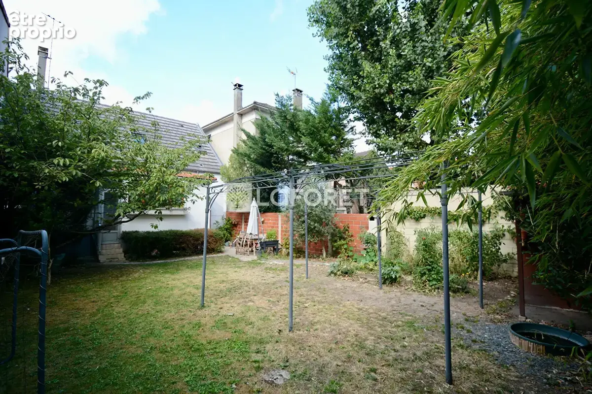 Maison à LE PERREUX-SUR-MARNE