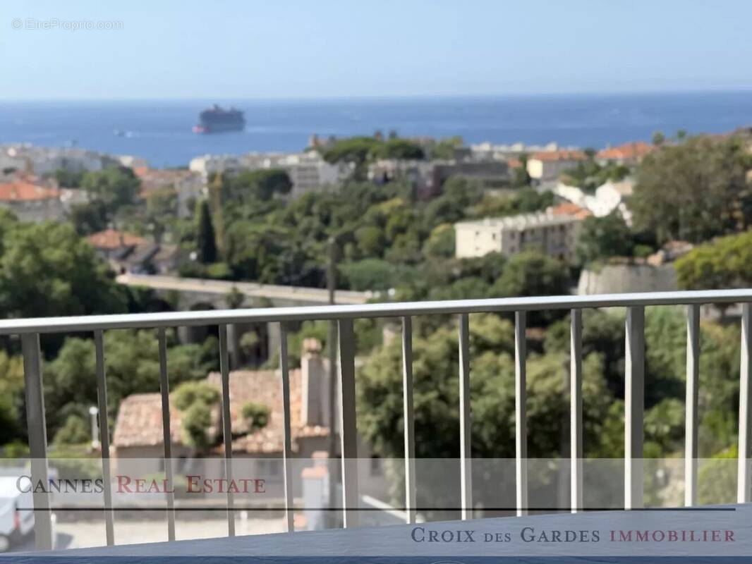 Appartement à CANNES