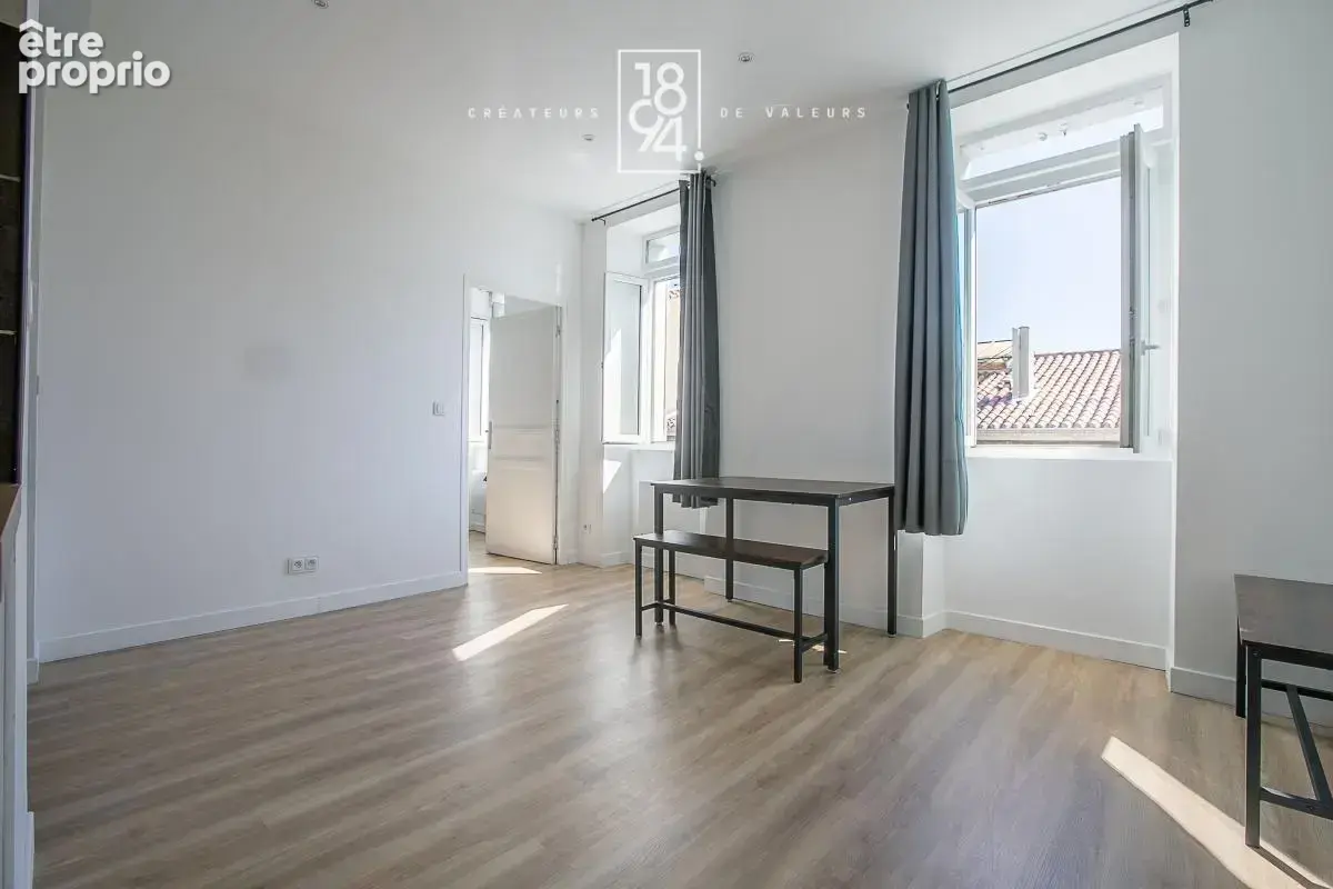 Appartement à MARSEILLE-3E