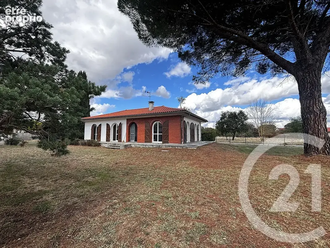 Photo Maison à Villate au prix de 430 500€