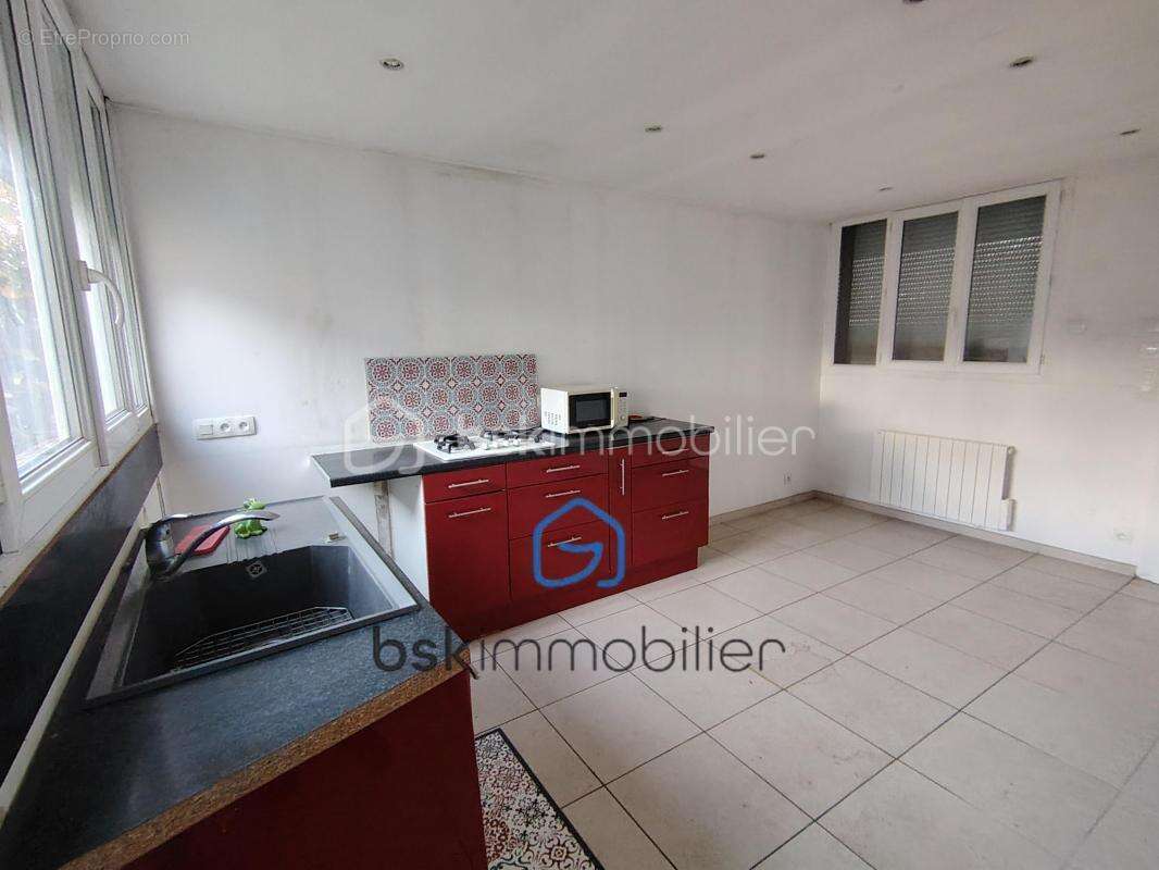 Maison à GRANDVILLIERS