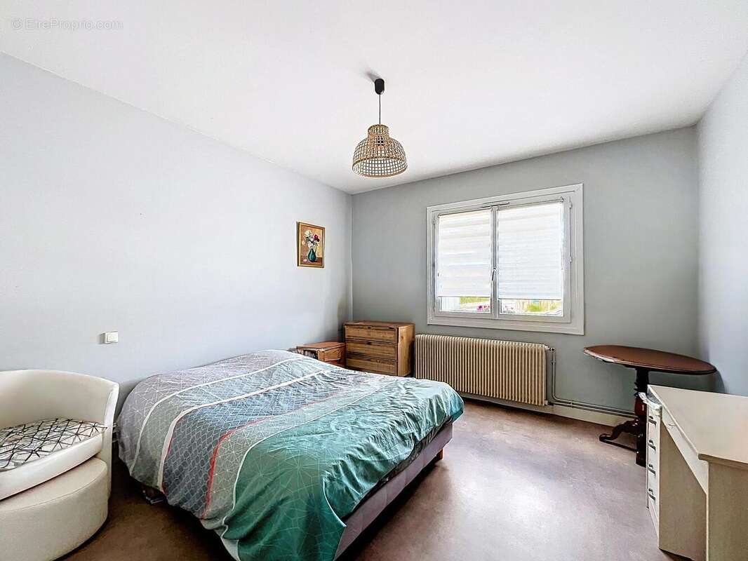 Appartement 342 m² à Cazeres  - photo 3