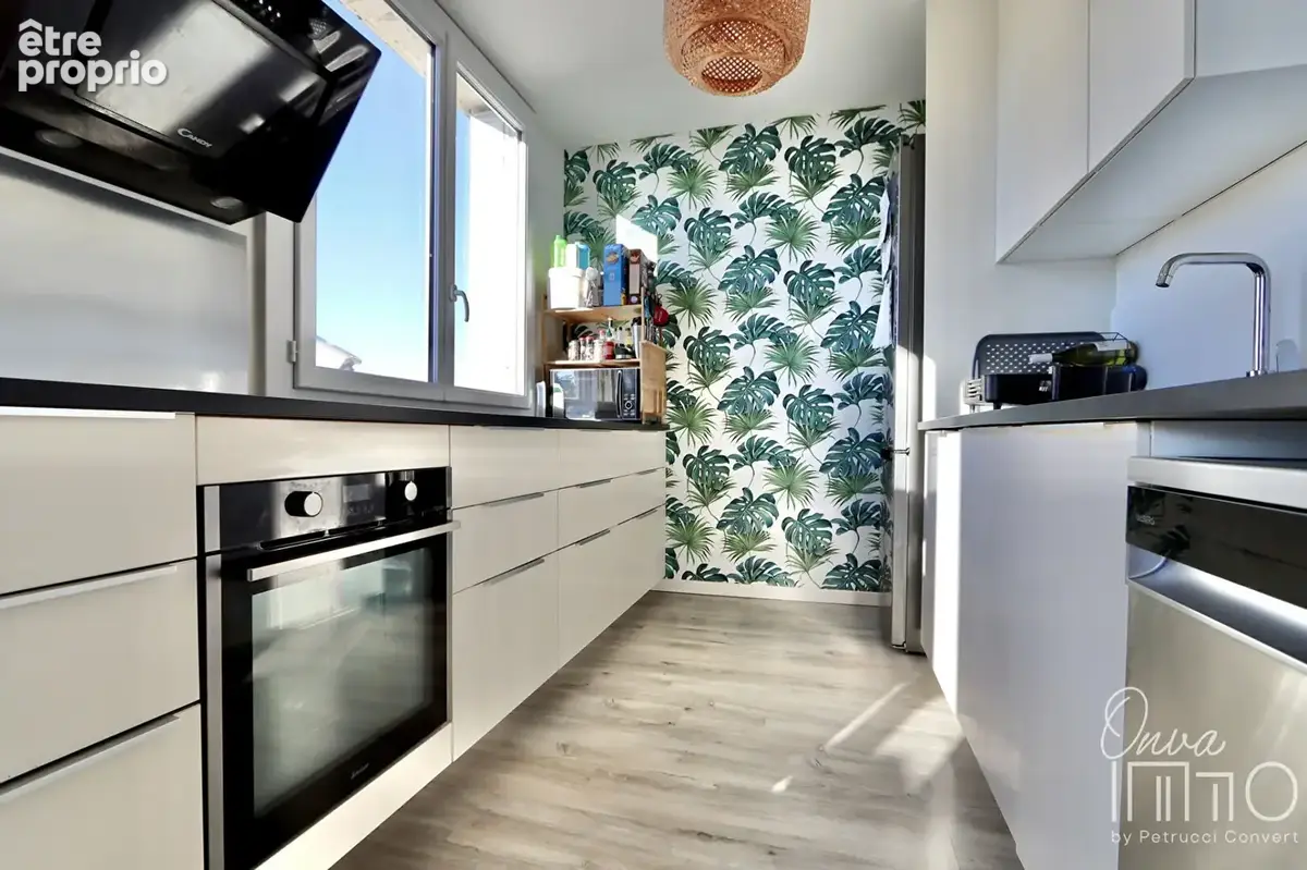 Caluire-et-Cuire - Lumineux T4 de 72m2 - photo 5