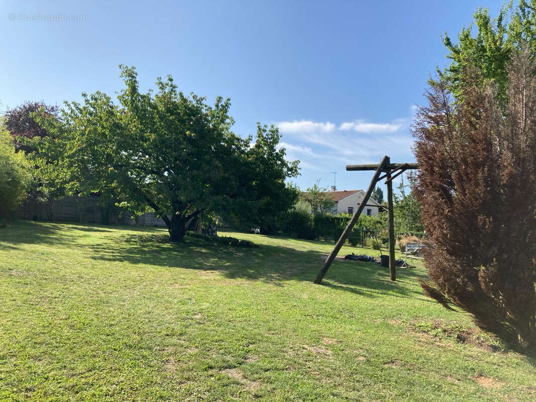 Maison à BARBEZIEUX-SAINT-HILAIRE