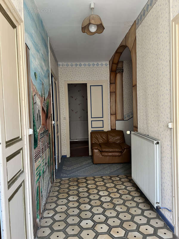 Maison à CRUZY