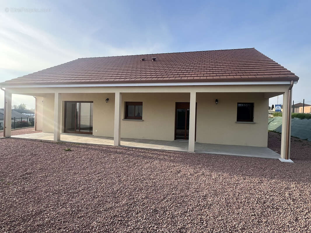 Maison à PARAY-LE-MONIAL