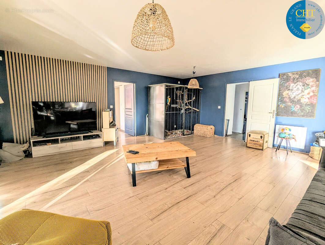 Maison à LES BRULAIS