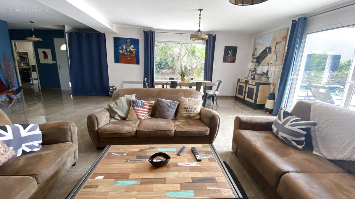 A vendre   Villa T6 de 151 m2 avec piscine et garage   Moux - photo 4