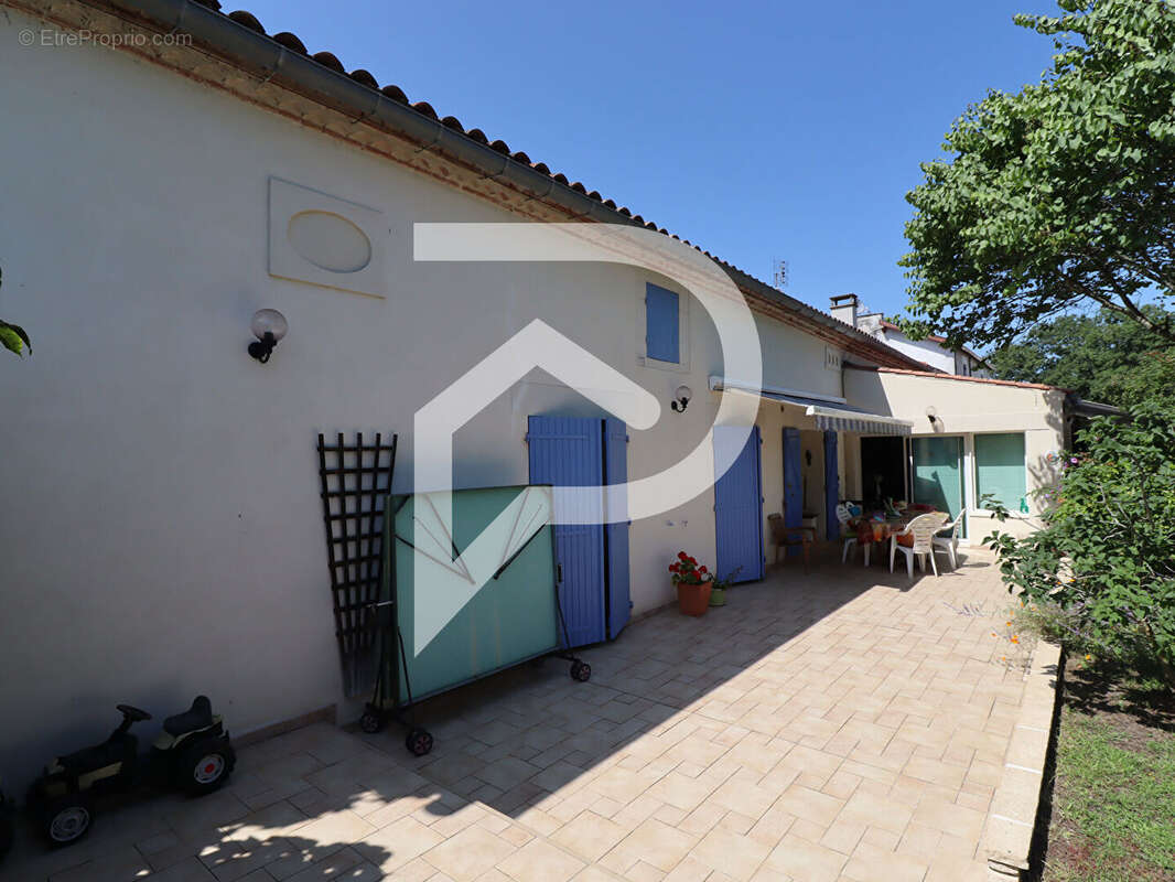 Maison à LES MATHES