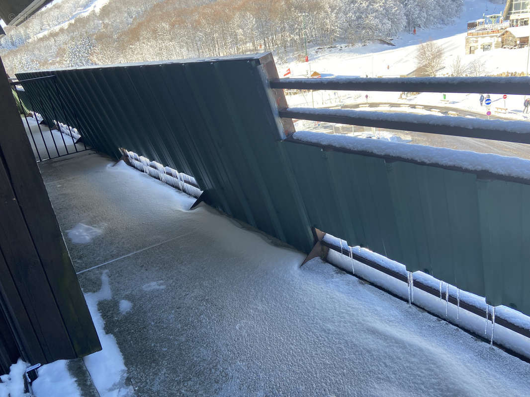 Appartement à COMPAINS