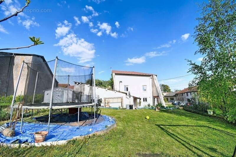 Maison à NOUILLONPONT