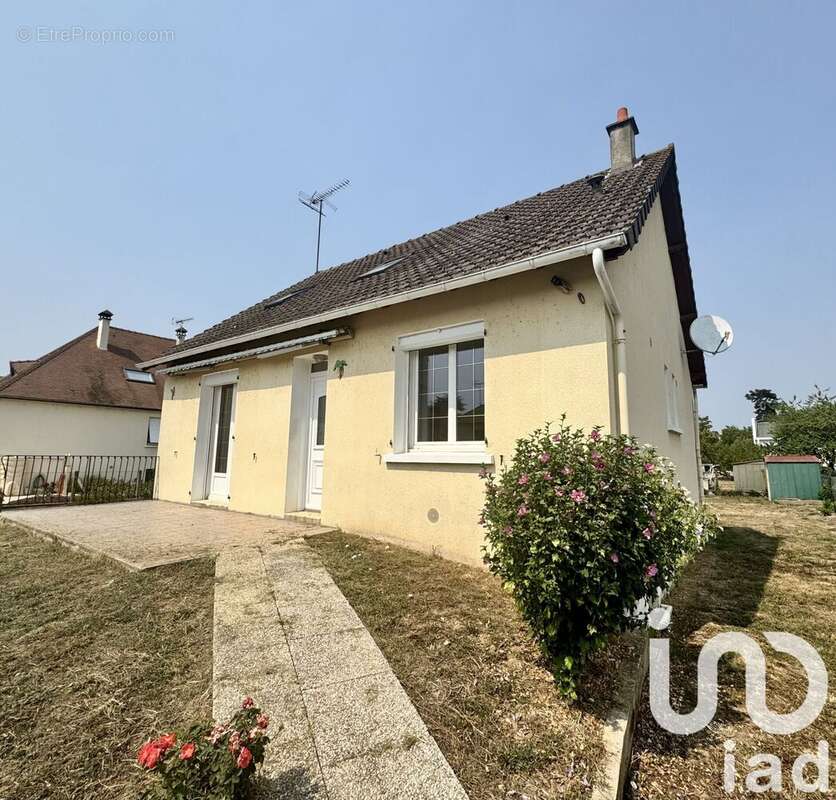 Photo 1 - Maison à DANGE-SAINT-ROMAIN