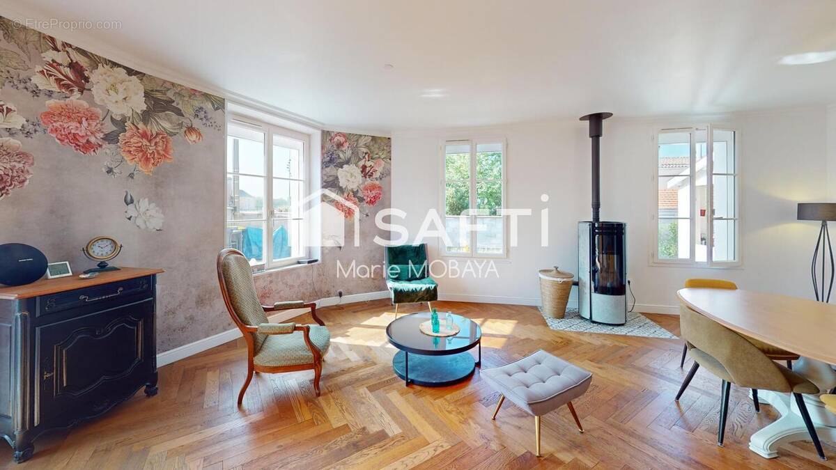 Photo 1 - Maison à SAINT-YZAN-DE-SOUDIAC