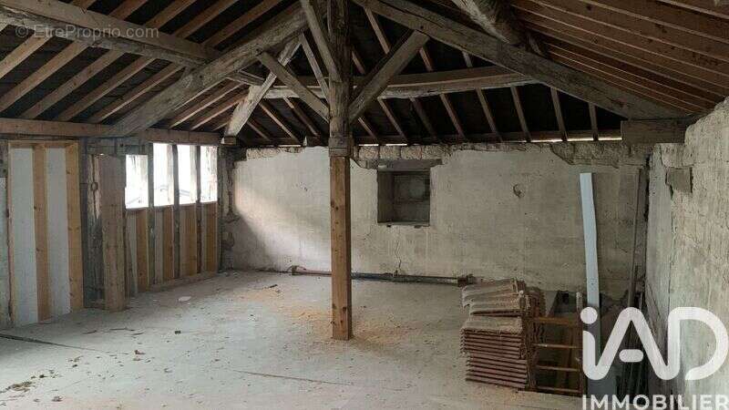 Photo 4 - Commerce à LA VEUVE