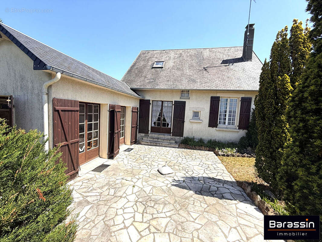 Maison à AGON-COUTAINVILLE