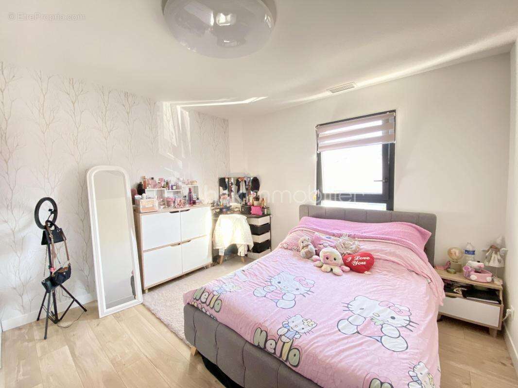 Maison à MONTELIMAR