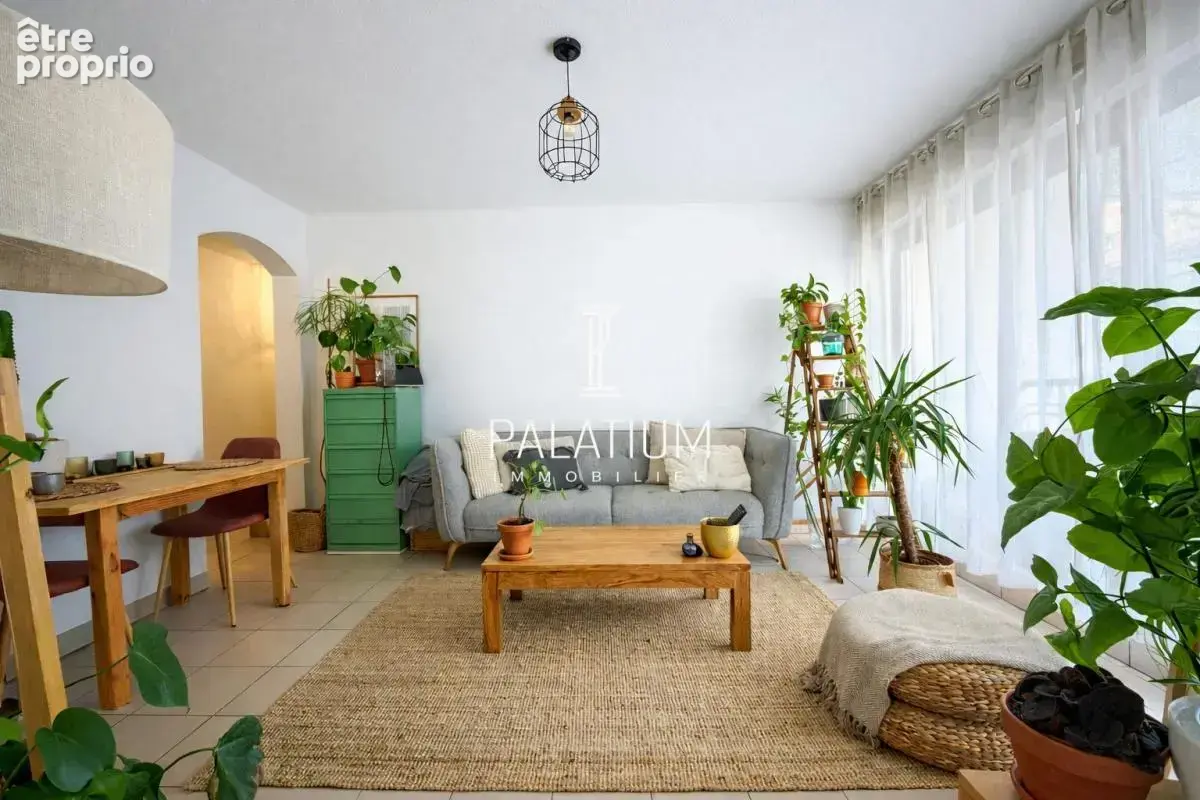 Appartement deux pièces avec balcon, ascenseur et place parking - photo 2