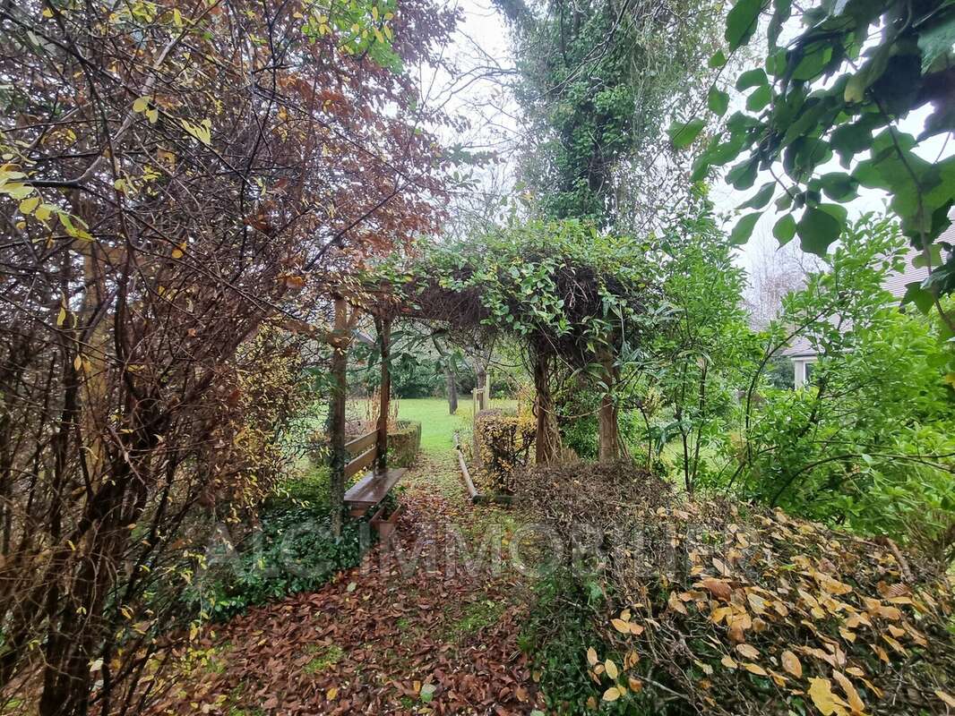 Maison à LE MELE-SUR-SARTHE