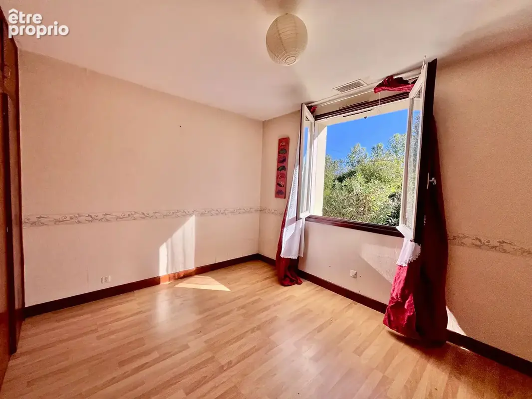 Secteur Villeneuve-sur-Lot, découvrez cette maison de plain-pied de 147 m², comprenant également un appartement indépendant, le  - photo 8