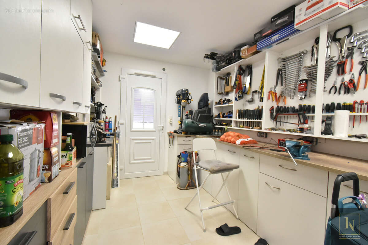 Maison 5 pièce - 4 chambres - 103 m2 - Centre Saint Avé - Au calme - Entièrement rénové - photo 11
