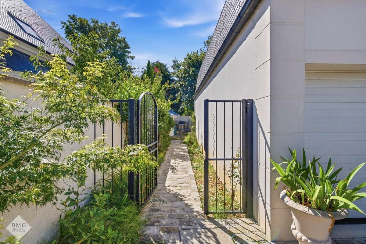 EXCLUSIVITÉ – LE PLESSIS-TRÉVISE (94420) Villa familiale de 290 m² en résidence recherchée - photo 18