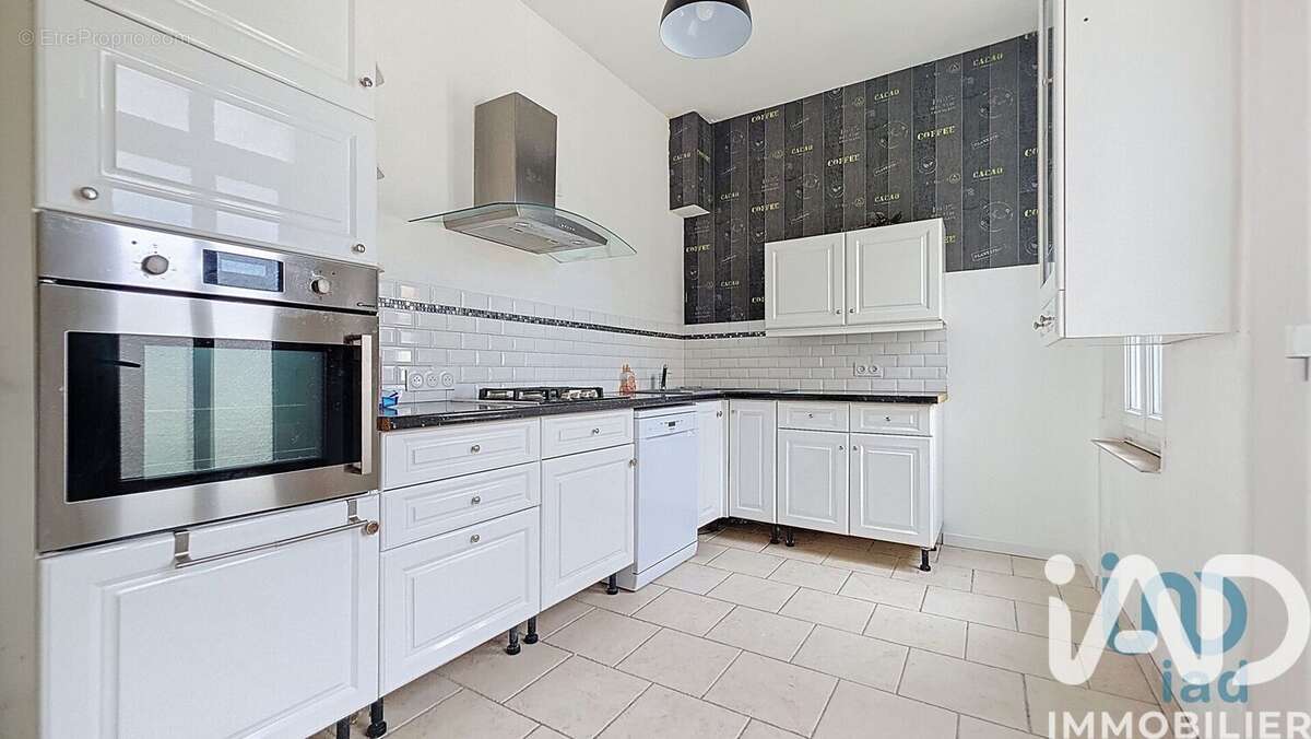 Photo 4 - Maison à ROMILLY-SUR-SEINE