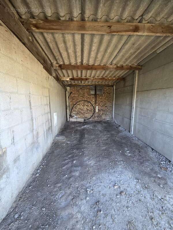 Parking 14 m² à Aulnoye-Aymeries  - photo 2