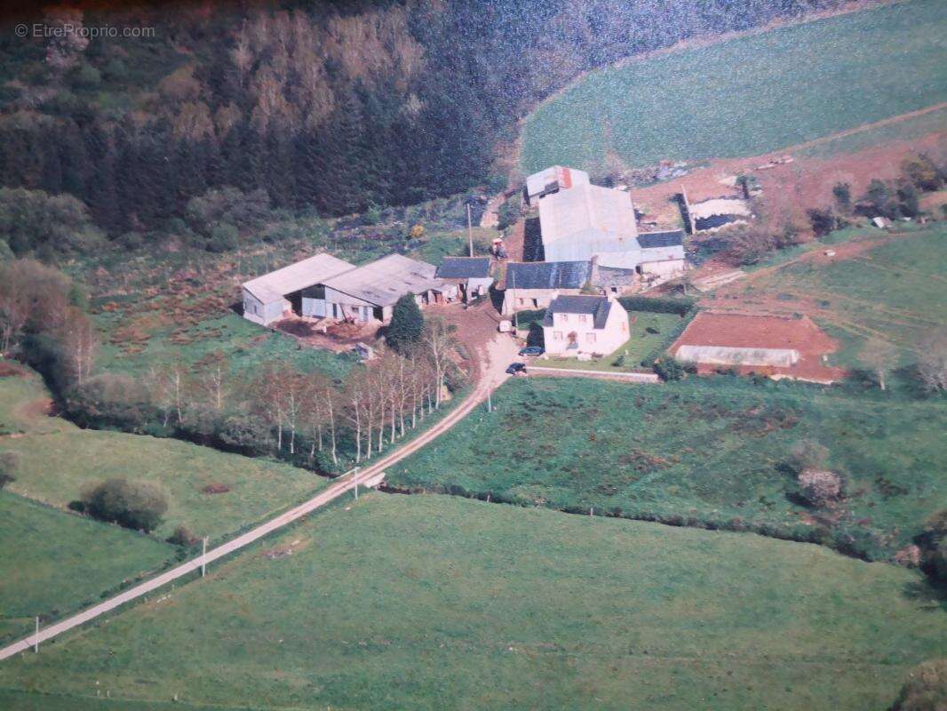 Découvrez ce joli corps de ferme isolé offrant un cadre exceptionnel et un potentiel rare, implanté sur 7,5 hectares de terrains - photo 20