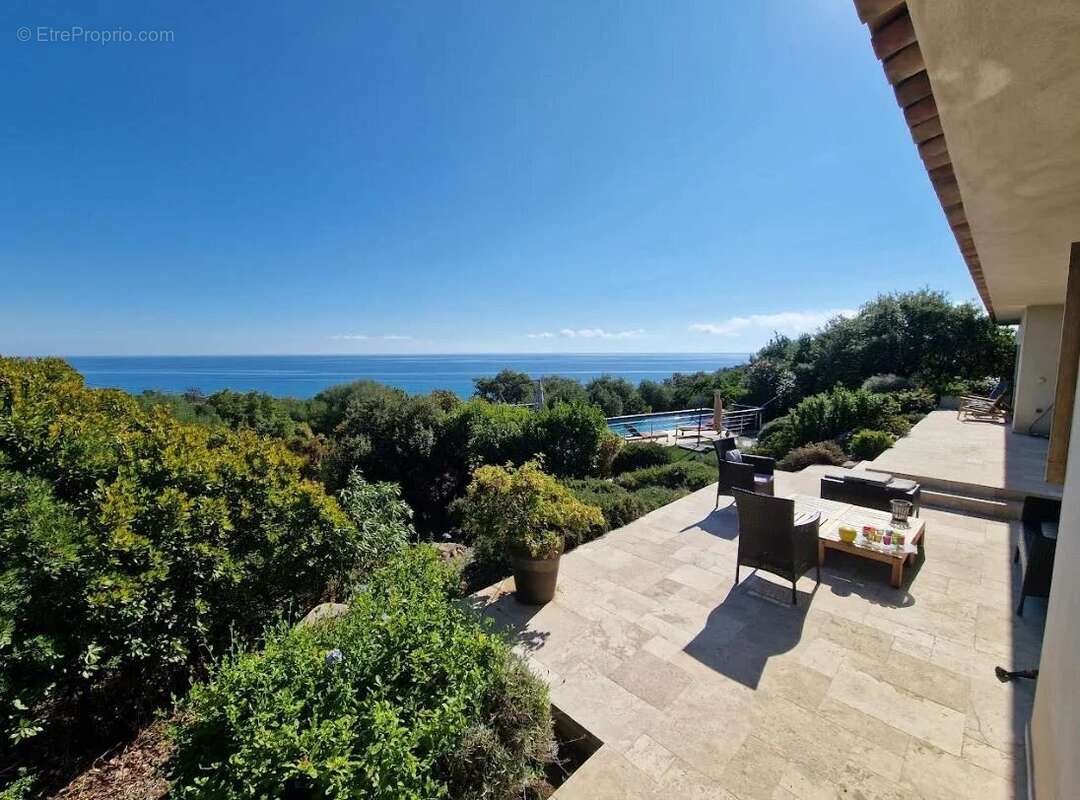 Maison à PORTO-VECCHIO