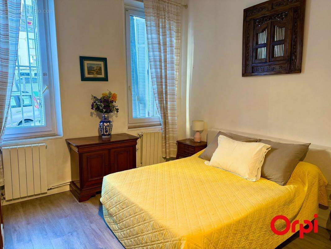 Appartement à MARSEILLE-3E