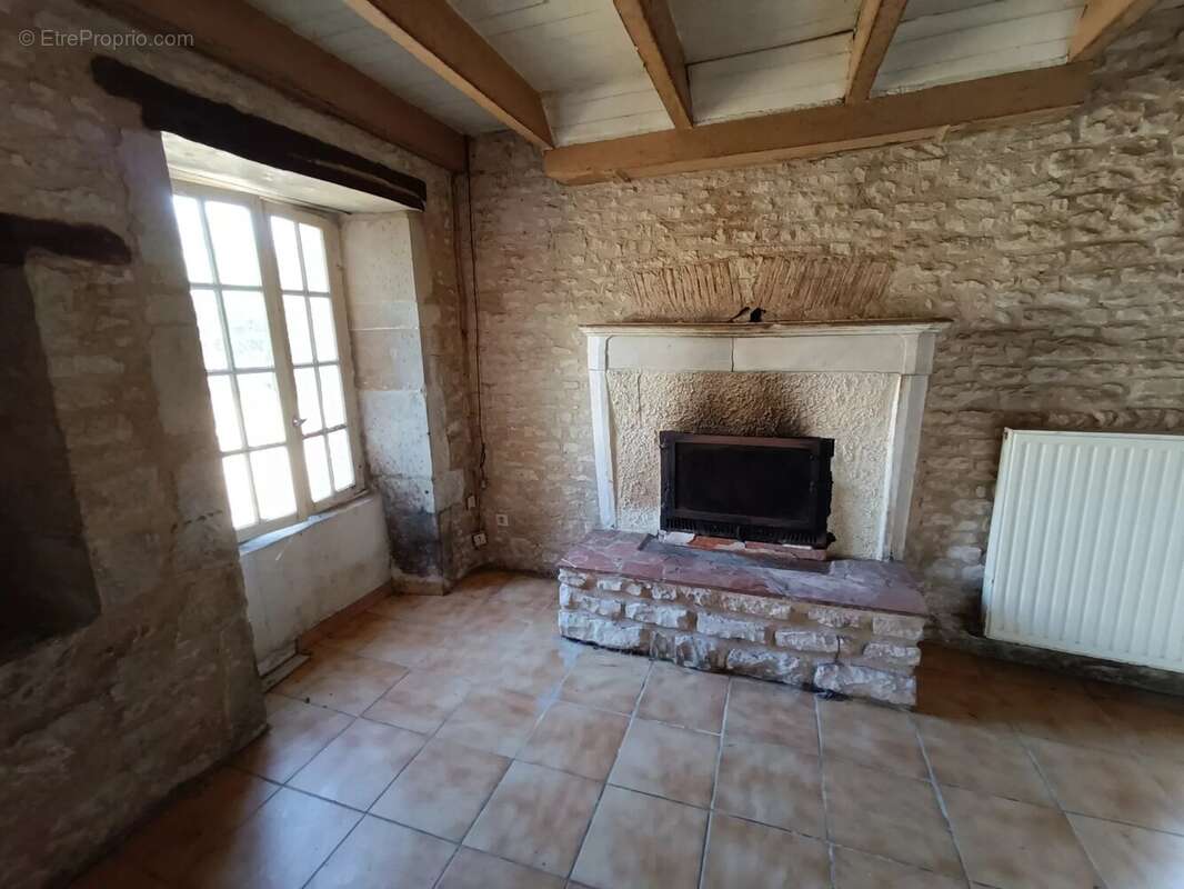 Maison à VILLEFAGNAN