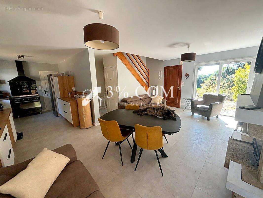 Maison 100m2 5095m2 de terrain avec piscine - photo 3