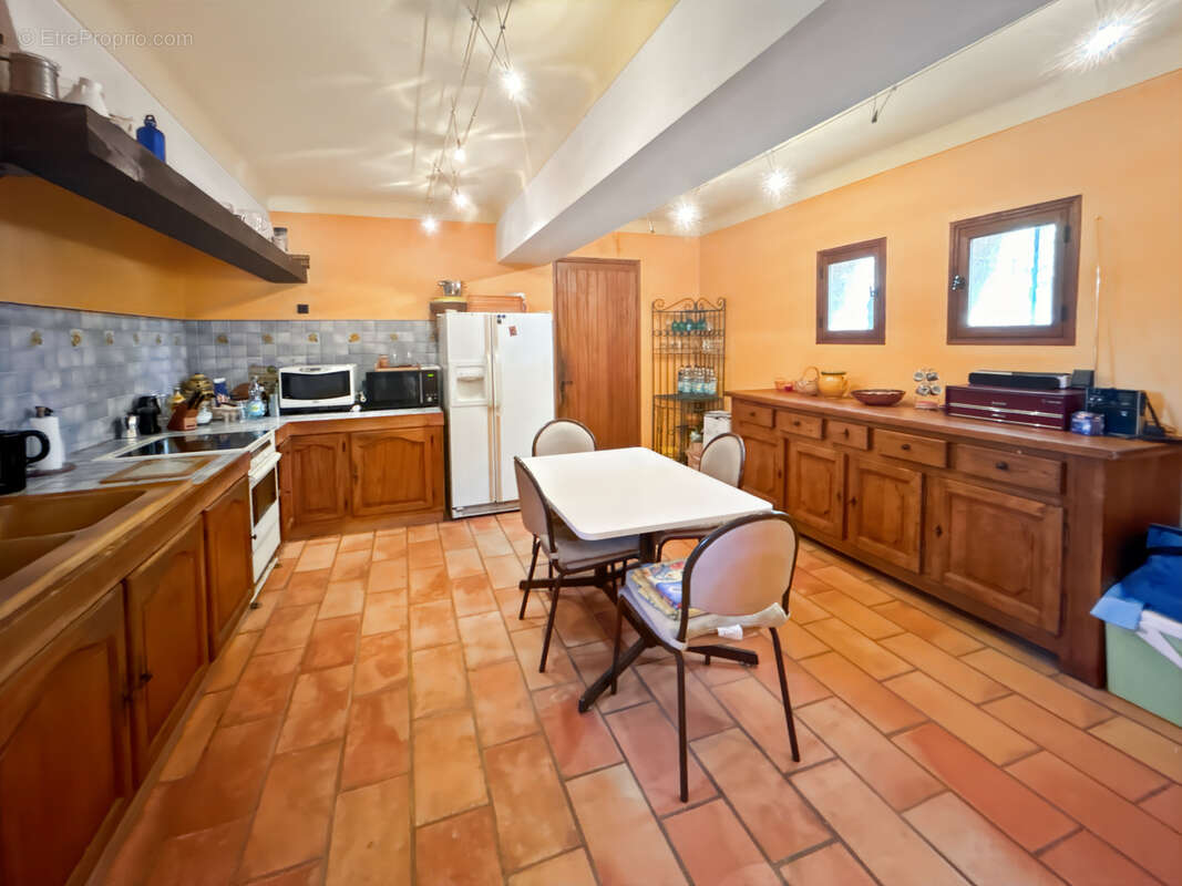 Maison à CABRIERES-D'AVIGNON