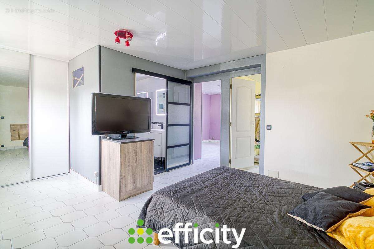 Maison à VAULX-EN-VELIN