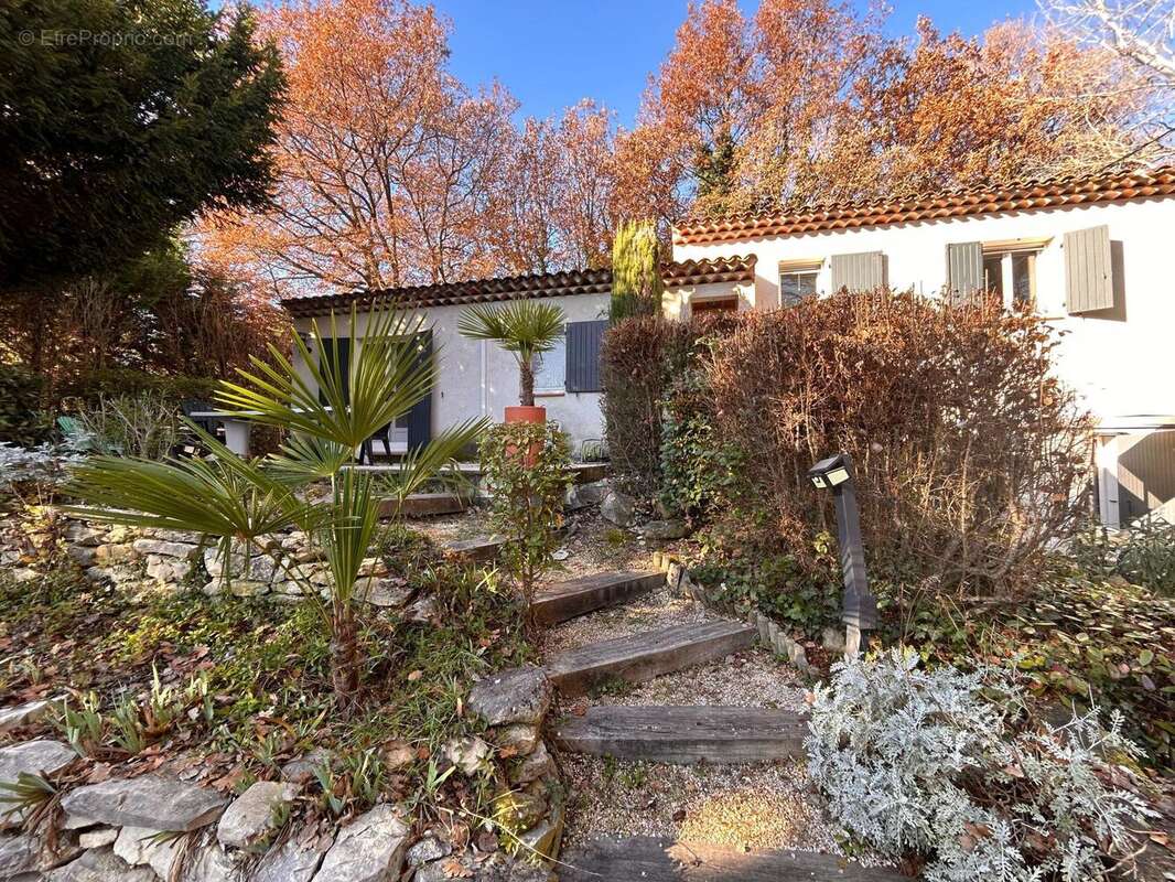 Photo 2 - Maison à ANSOUIS