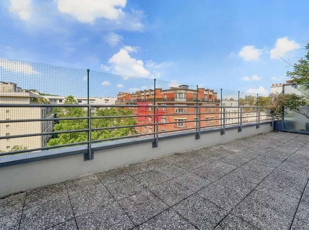 Appartement à ISSY-LES-MOULINEAUX
