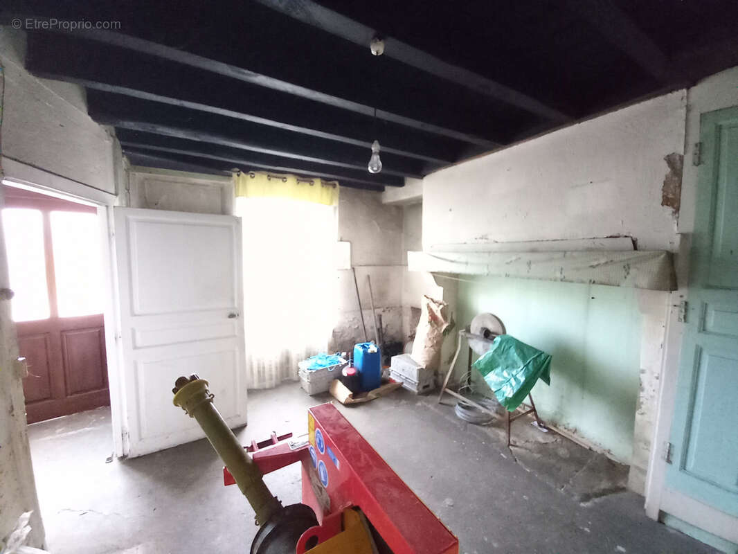 Maison à SAINT-JUNIEN-LA-BREGERE